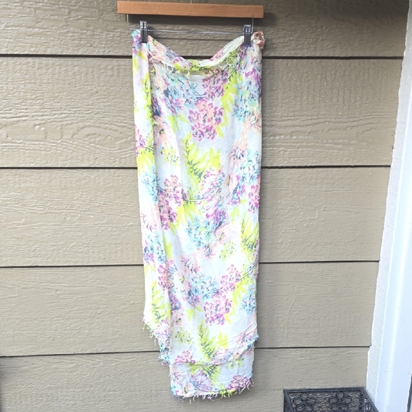 Urban Outfitters Kimchi Blue Floral Fringe Viscose Scarf - Picture 1 of 7